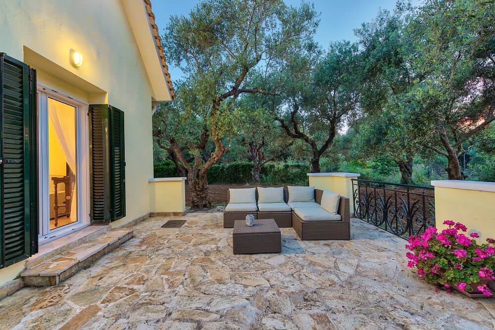 Olivegrove Villa / Tragaki / Zakynthos Greece